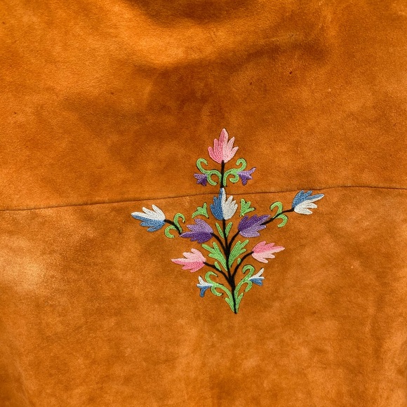 SOLD Vintage 70’s Suede Boho Floral Embroidered - Picture 8 of 16